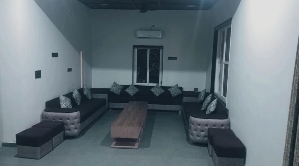 Hotel Kesar bagh