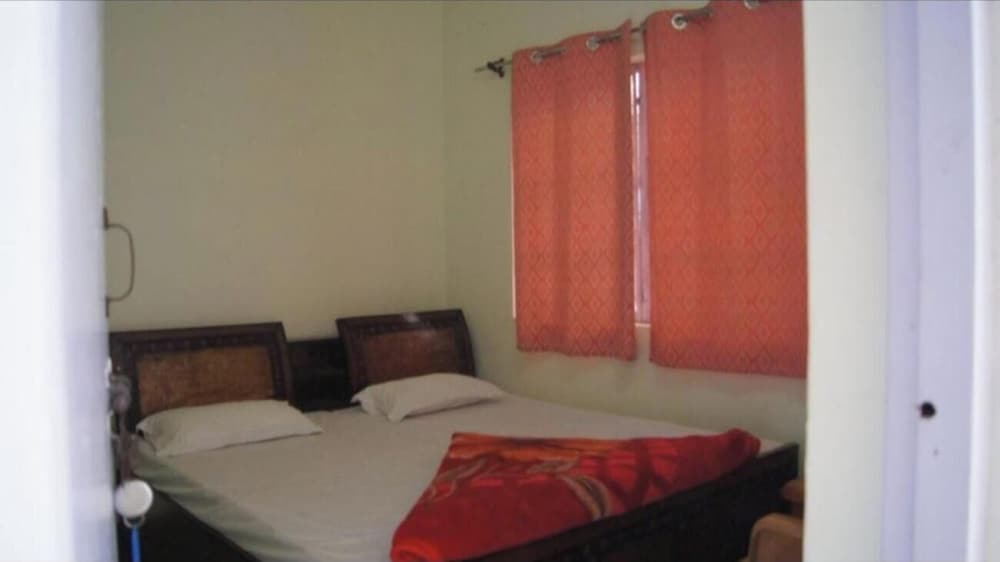 Hotel Dev Darshan & Restaurant