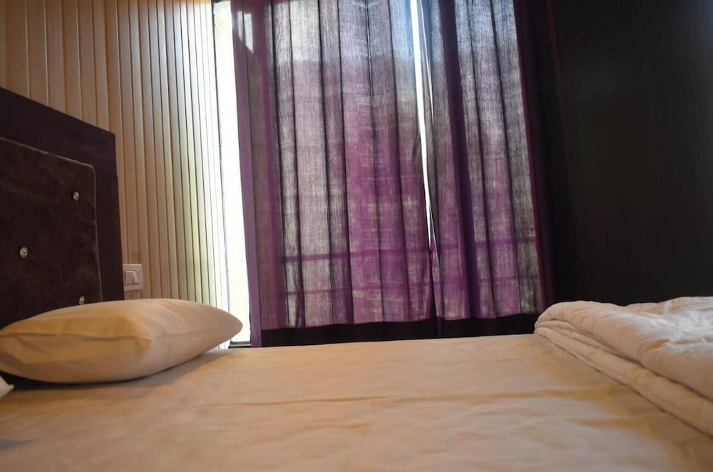 Himvant residency