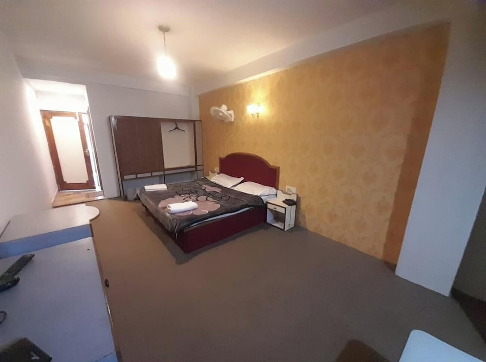 Hotel Sharma Guest House