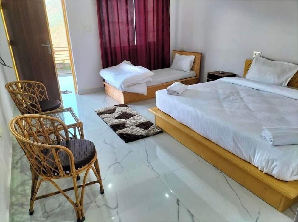 MahaGauri Hotel & Resort