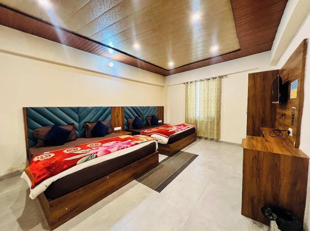 Hotel Maa Bhuvneswari
