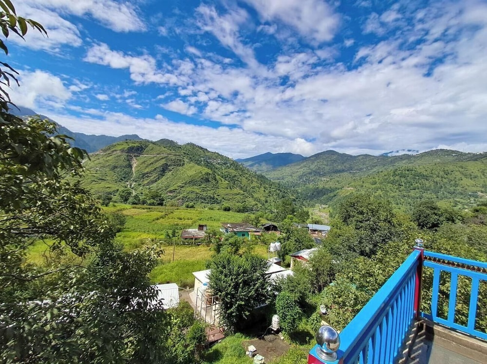 Hotel Mountain Paradise Barkot
