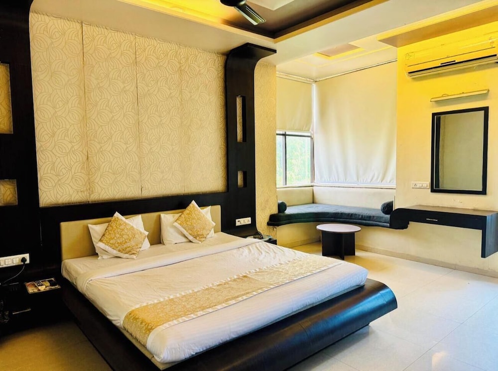 Hotel Neelam