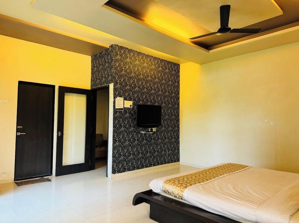 Hotel Neelam