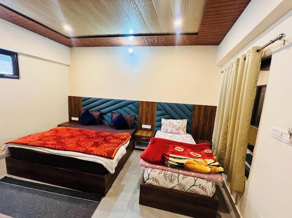 Hotel Maa Bhuvneswari
