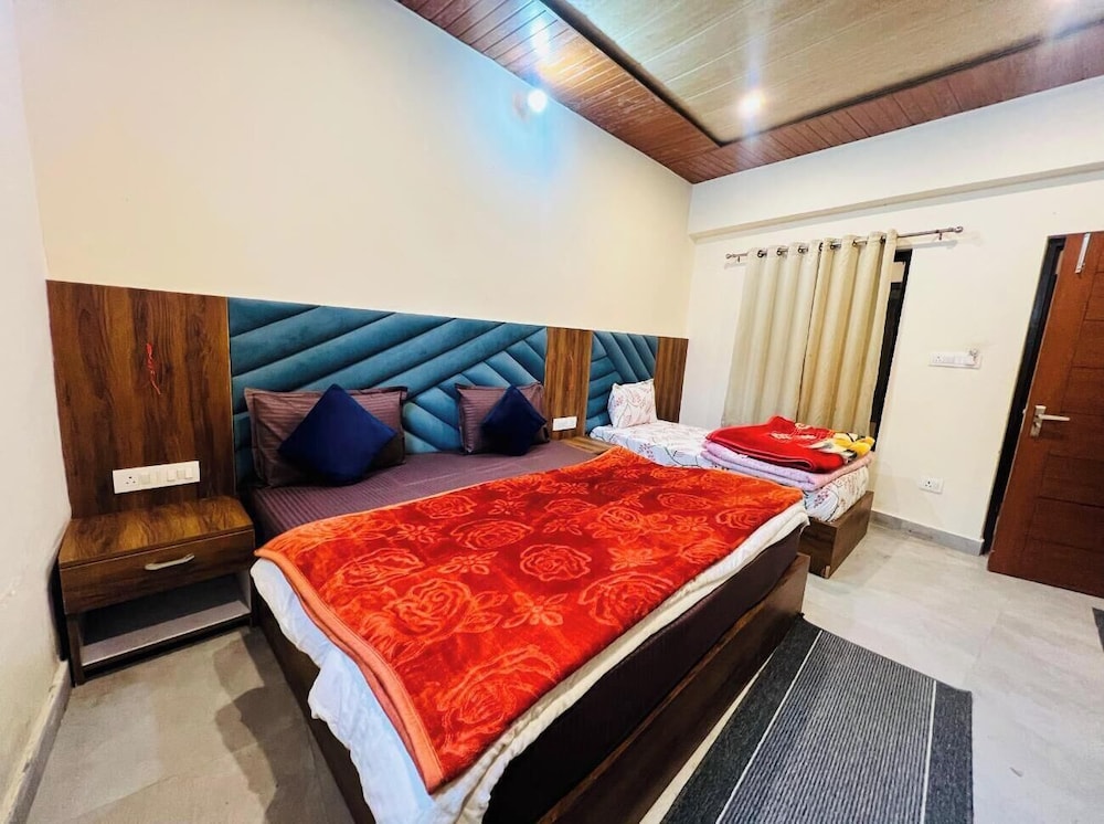 Hotel Maa Bhuvneswari