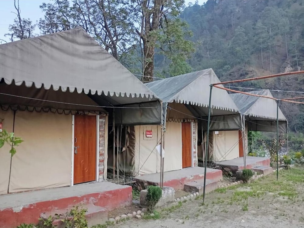 Toorani Resort