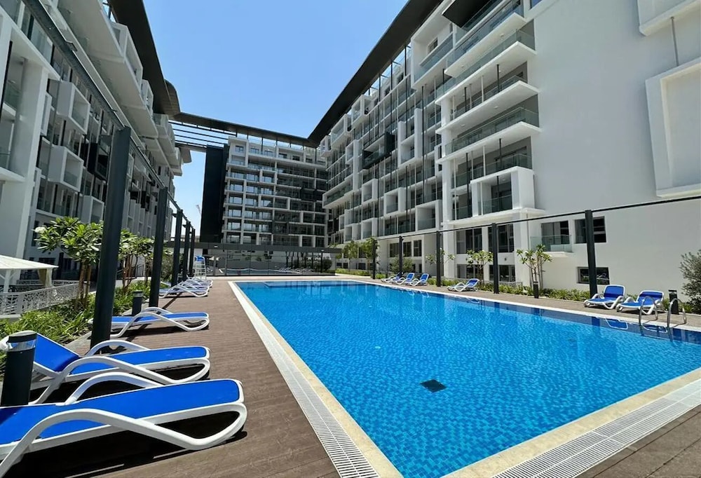 Bloomfields Grandeur STU in Oasis Masdar