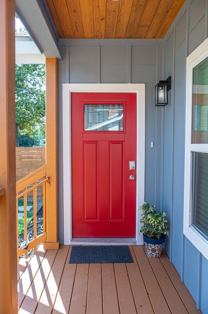 Enjoy 4BR 3BA Comfort Convenience Near Downtown