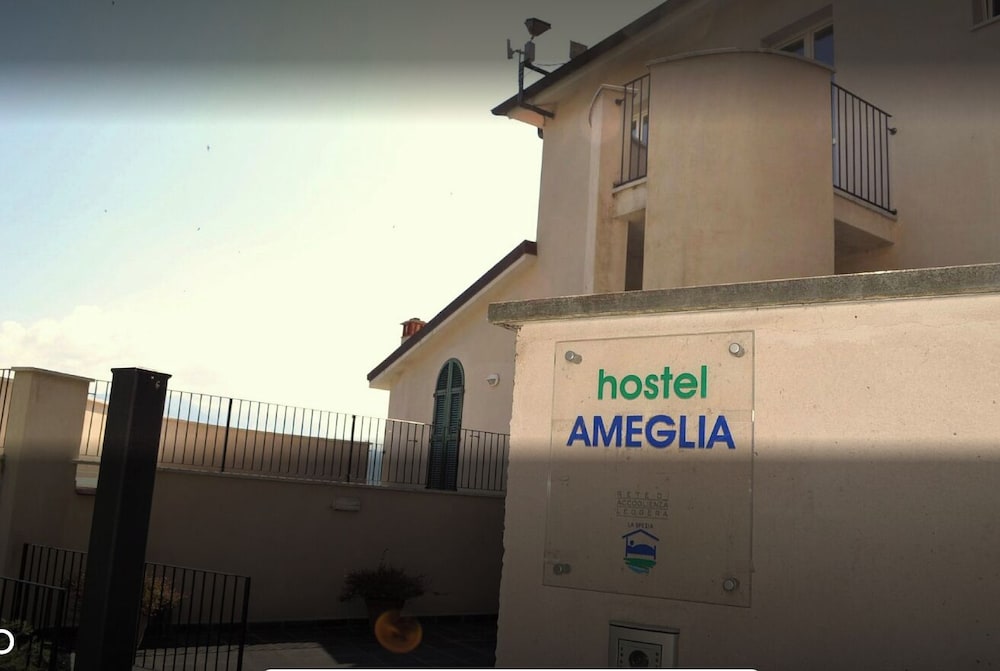 Hostel Ameglia photo 1