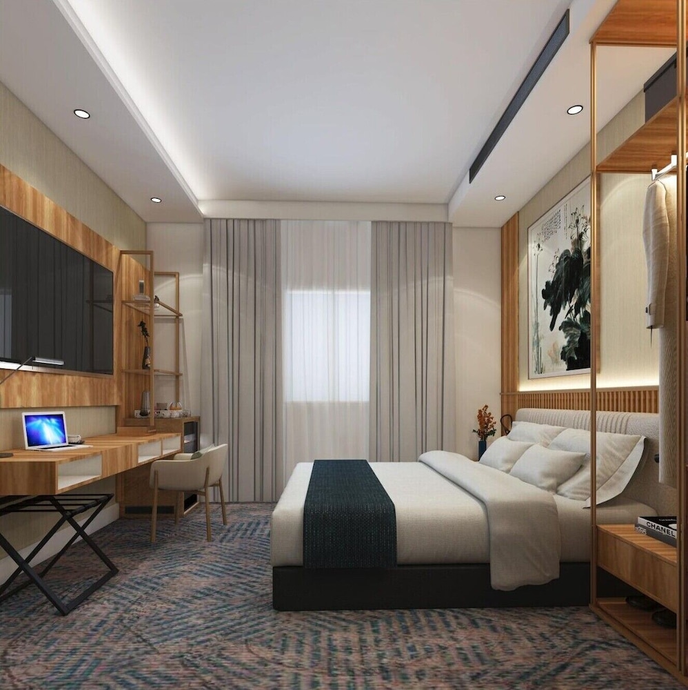 Best Day Hotel & Resorts - Hira