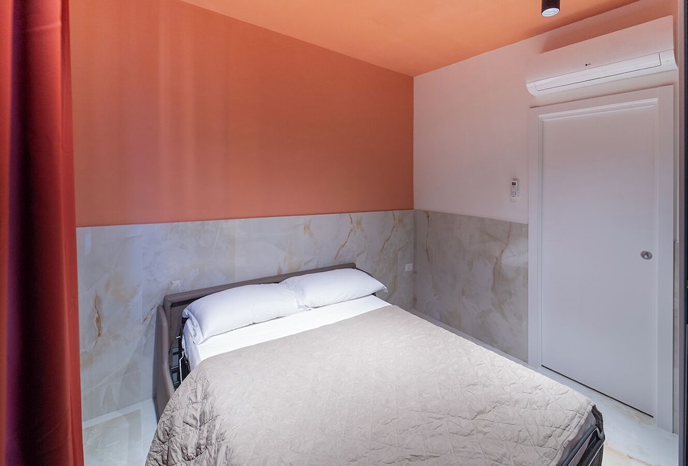 H. G. Boutique Toledo Napoli Centro by ClaPa Group Dislocated Hospitality