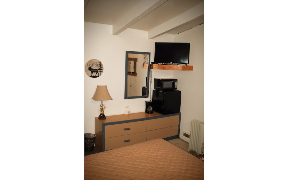 The Lodge Motel