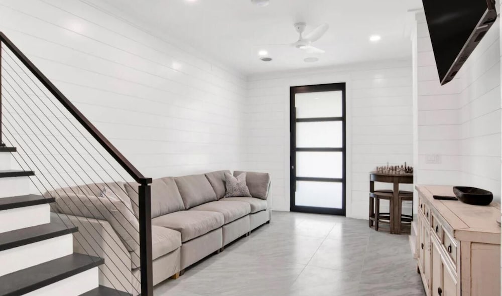 Sea La Vie at Eleanor Beach