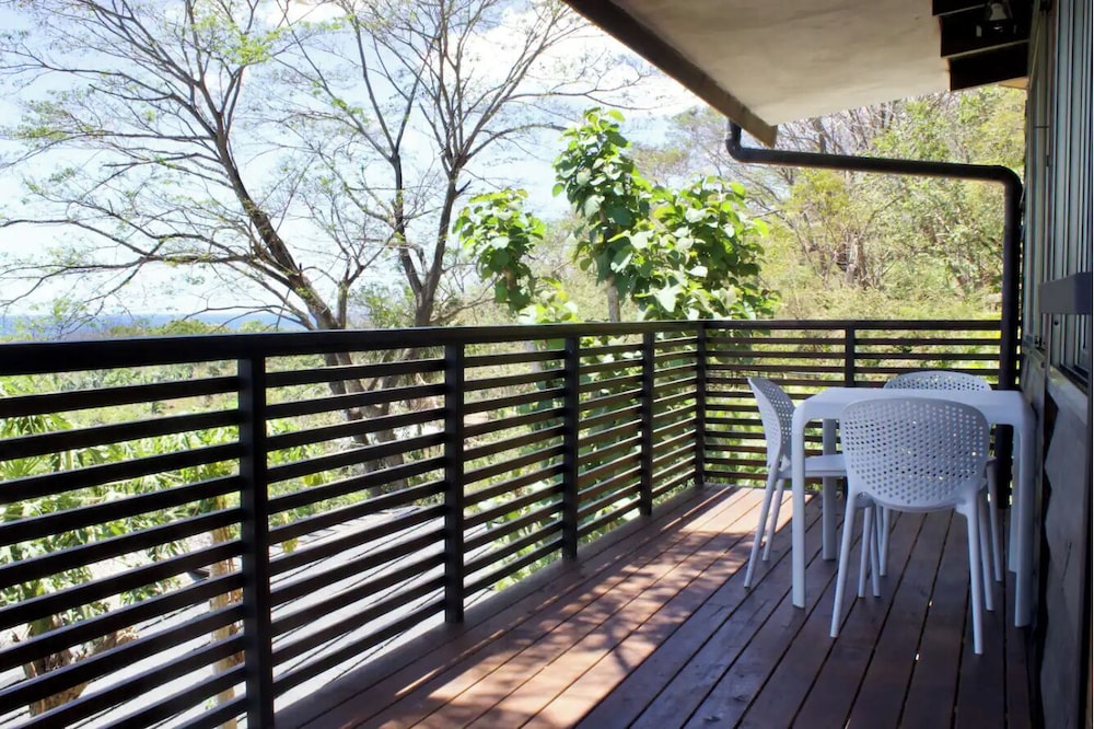 Sea View Paradise Retreat by Sea N' Rent