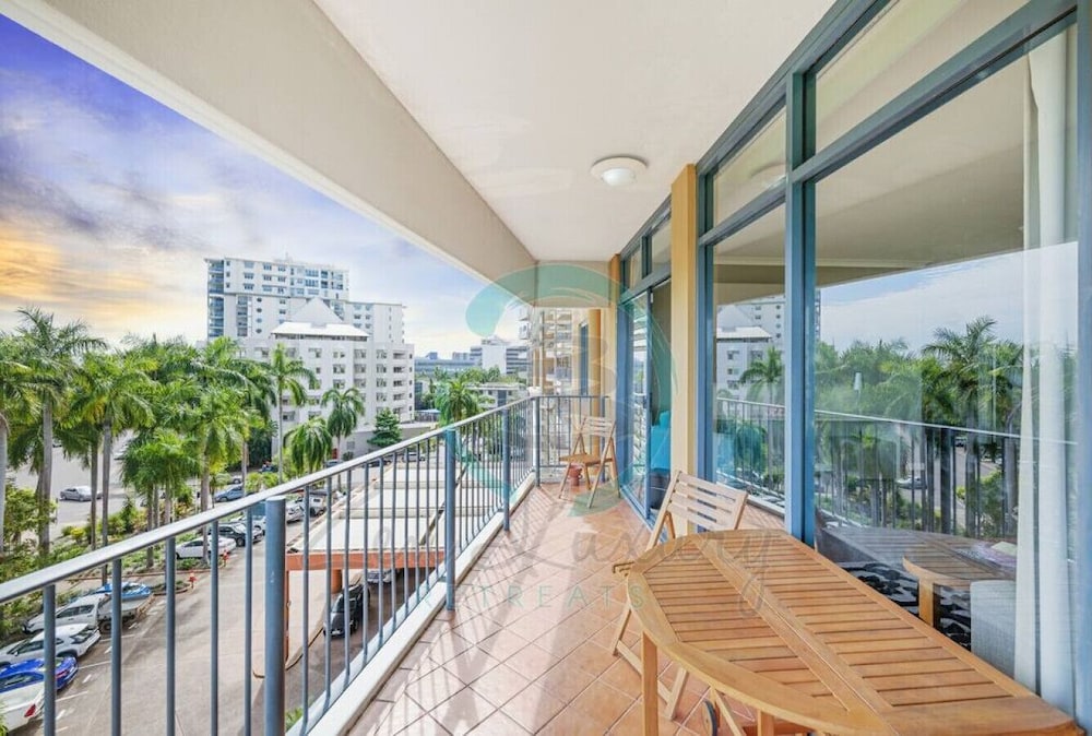 ZEN88 ESPLANADE - 3BR Luxury Suite Apt