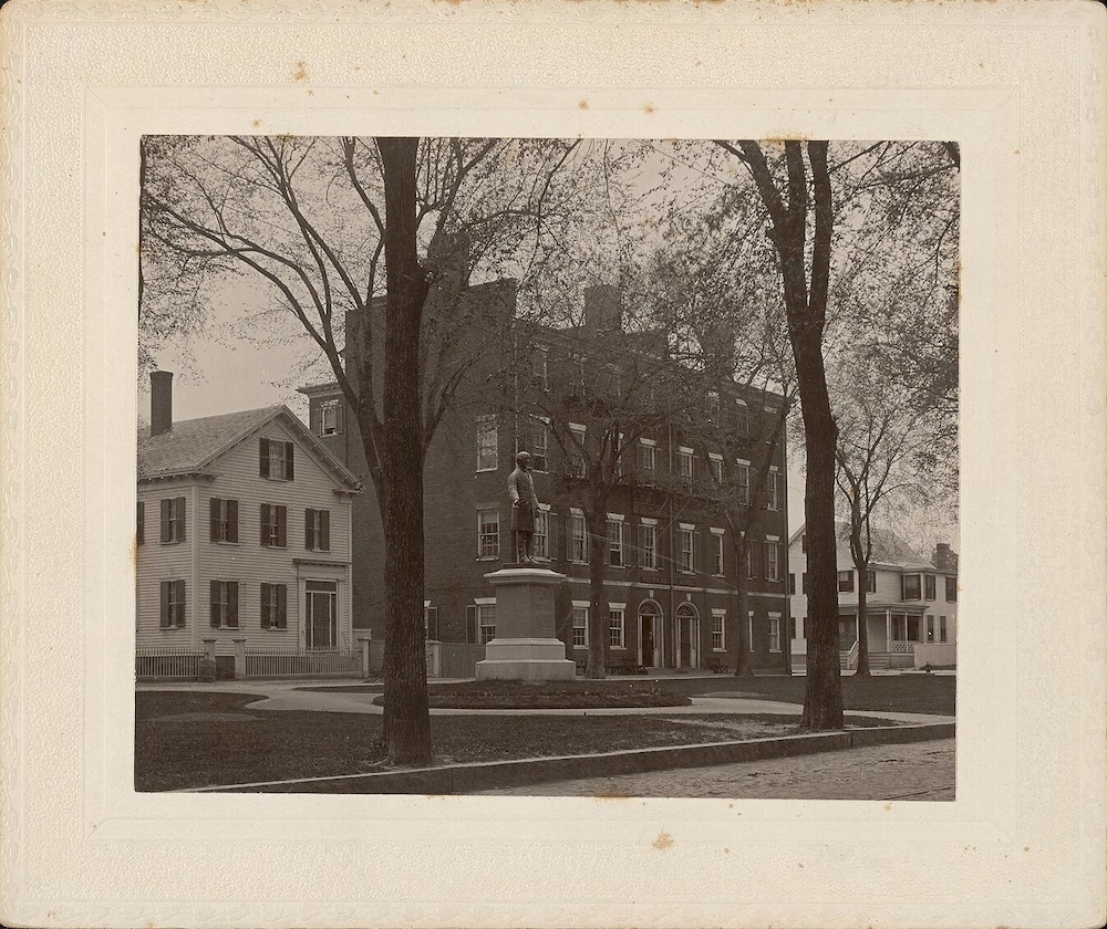 Garrison Inn Boutique Hotel