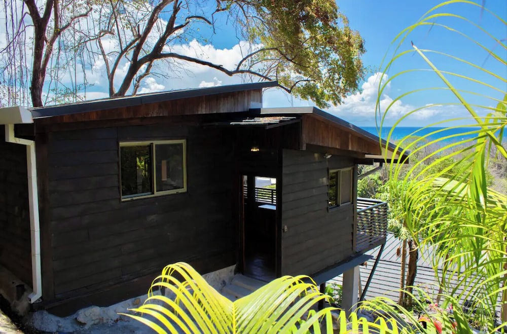 Sea View Paradise Retreat by Sea N' Rent