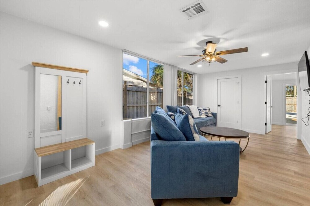 Coastal 2-Bedroom Home Minutes to Beach