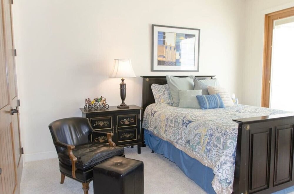 Vacation Home Near Golf Course Hiking Sleeps 20