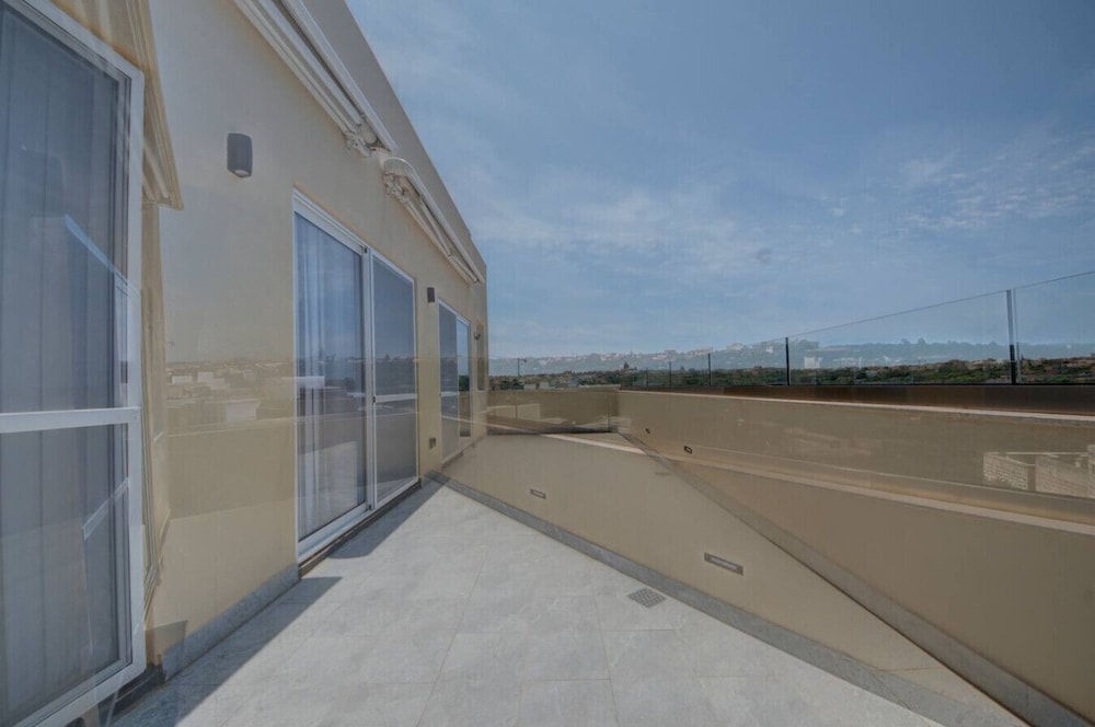Stylish Gozo Penthouse Spacious and Quiet Terrace