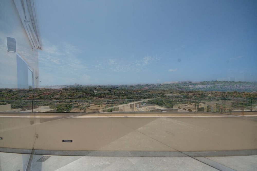 Stylish Gozo Penthouse Spacious and Quiet Terrace