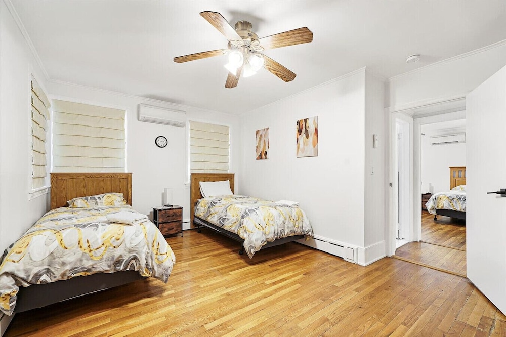 Large 7BR Villa Sleeps 16 Indoor Pool Hot Tub