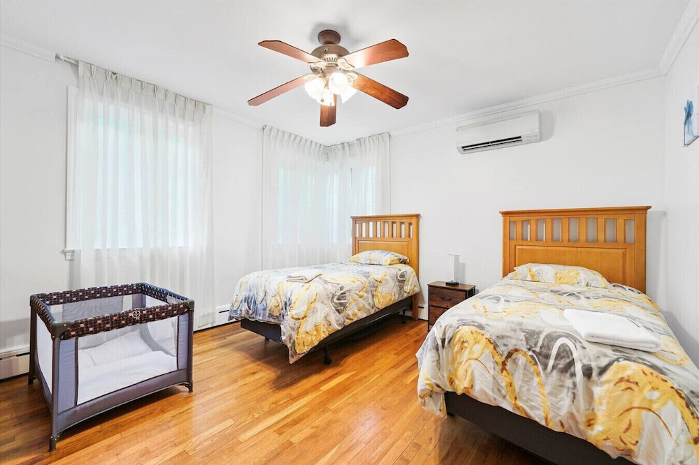 Large 7BR Villa Sleeps 16 Indoor Pool Hot Tub