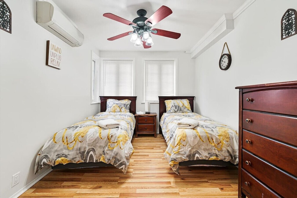 Large 7BR Villa Sleeps 16 Indoor Pool Hot Tub