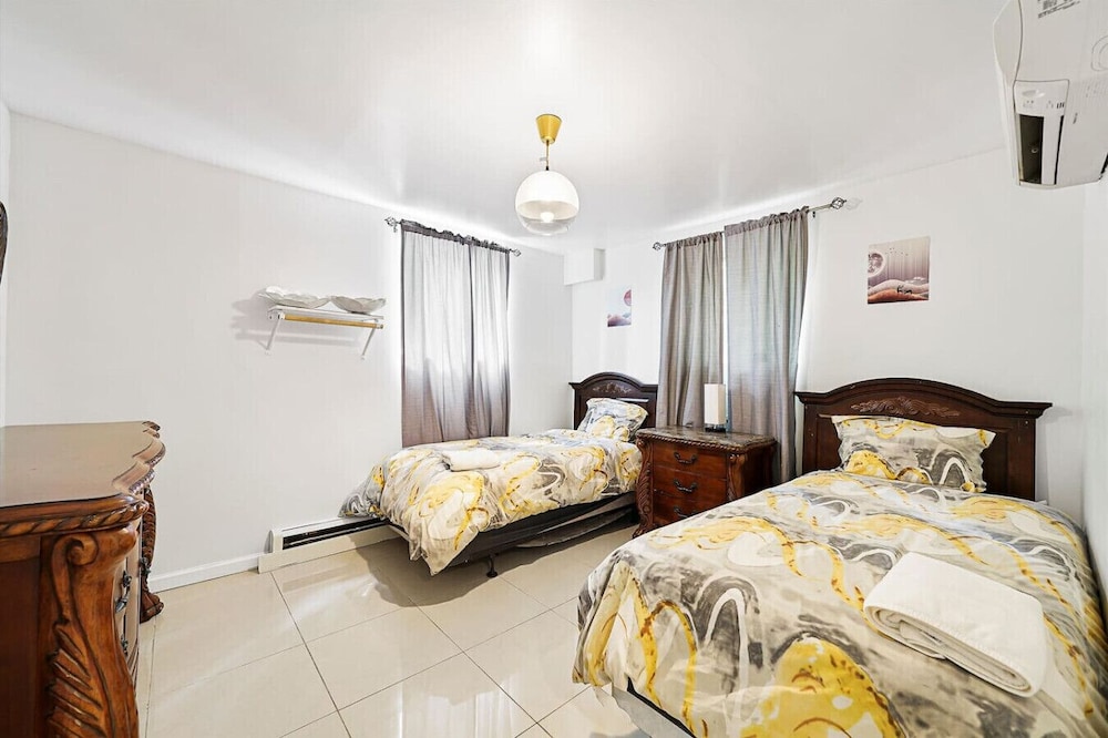 Large 7BR Villa Sleeps 16 Indoor Pool Hot Tub