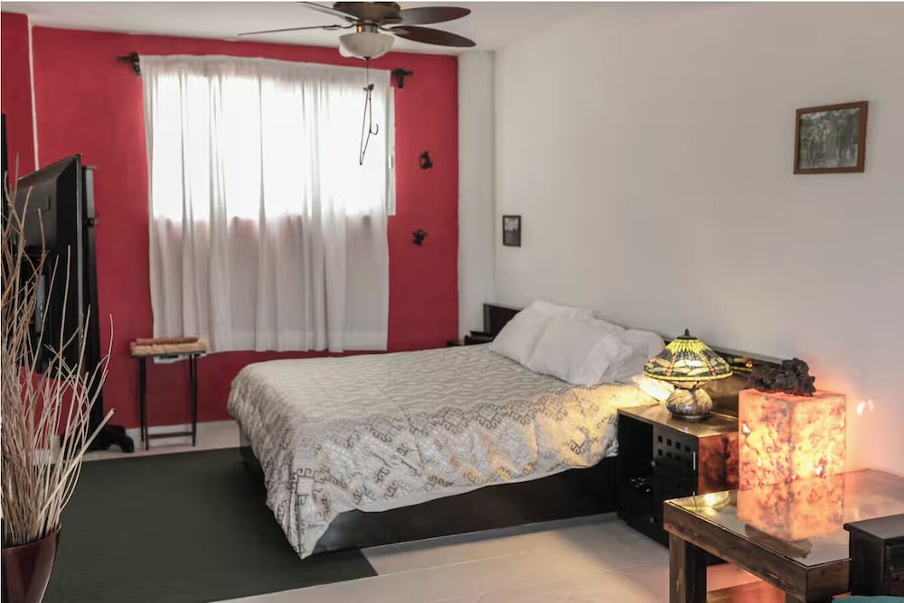Studios walking distance to the beach