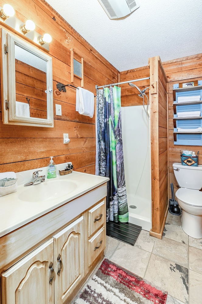 The Cabins at Seven Foxes