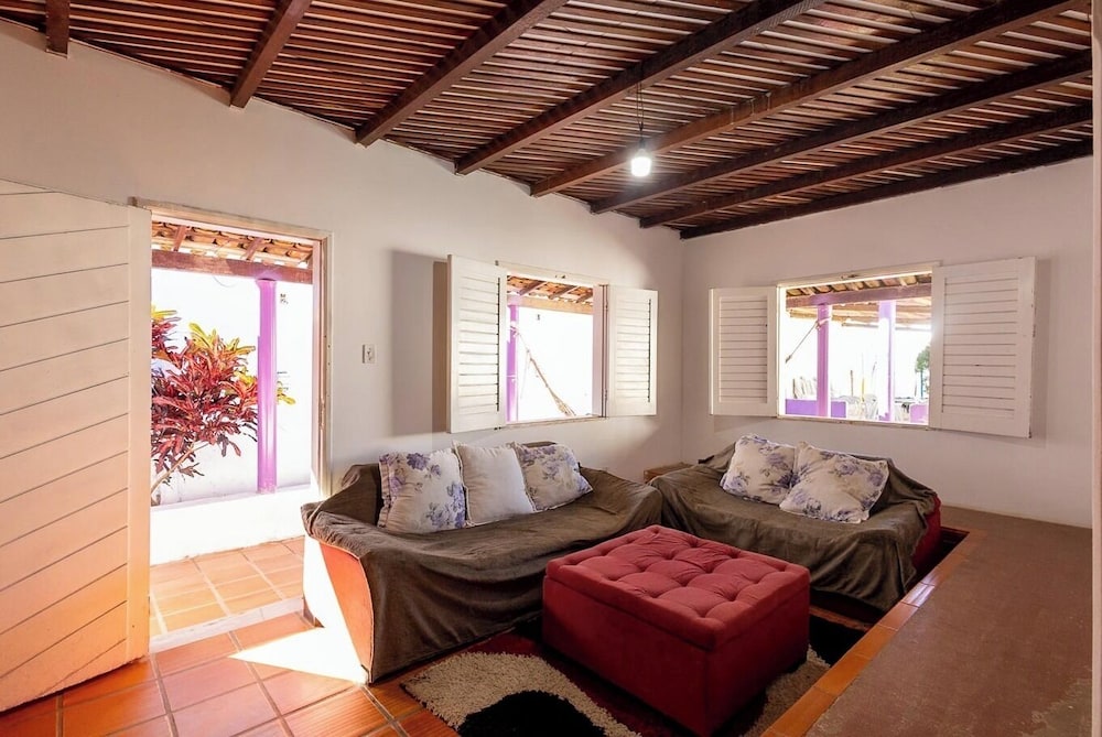 Casa Pet-friendly com Piscina de Frente Para o mar