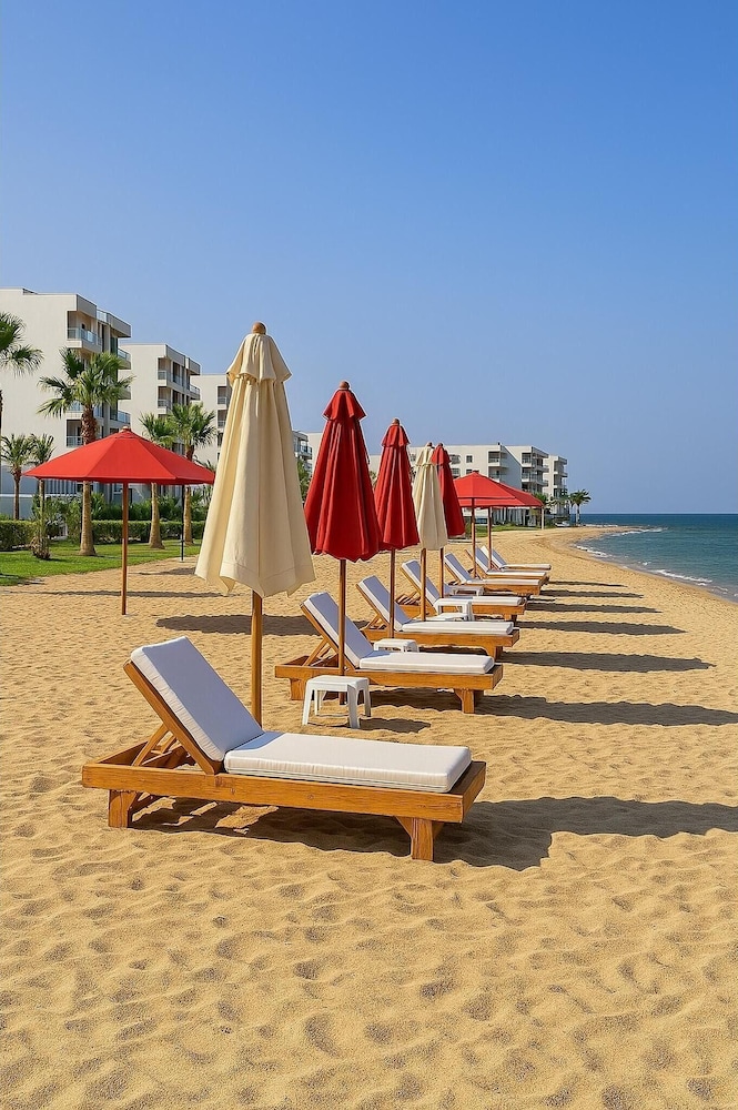 Simple Beachfront Spot