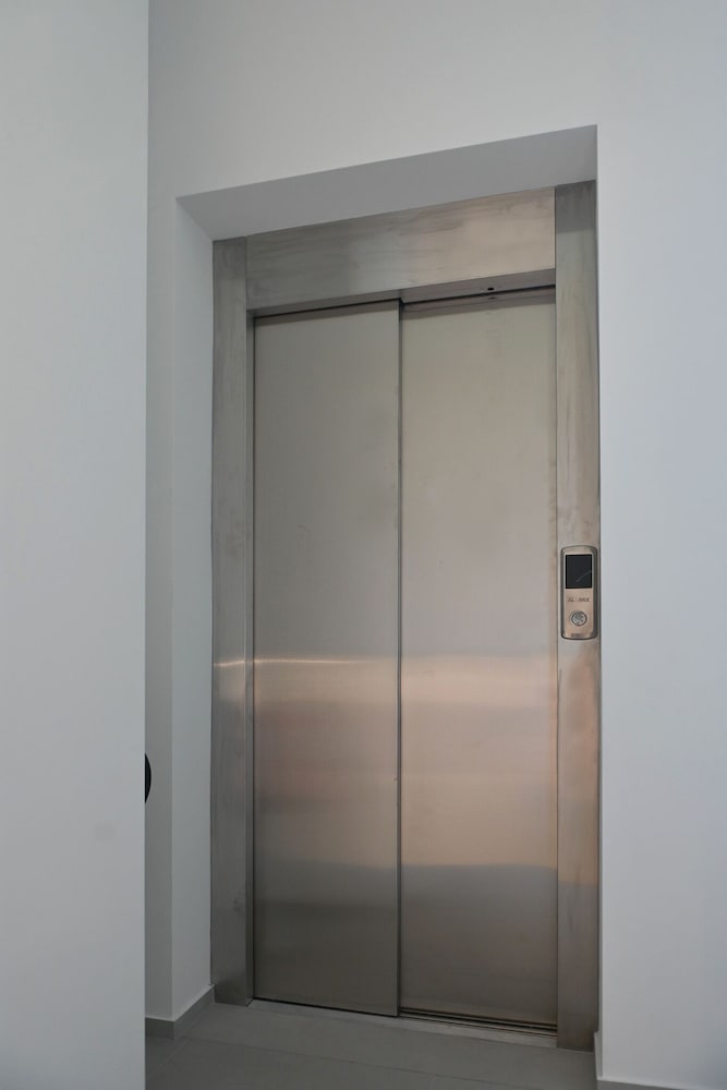 Lugano Suite Modern Concept 3