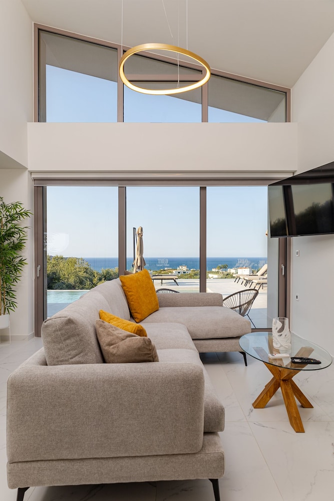 Theo Luxury Villas With Sea View