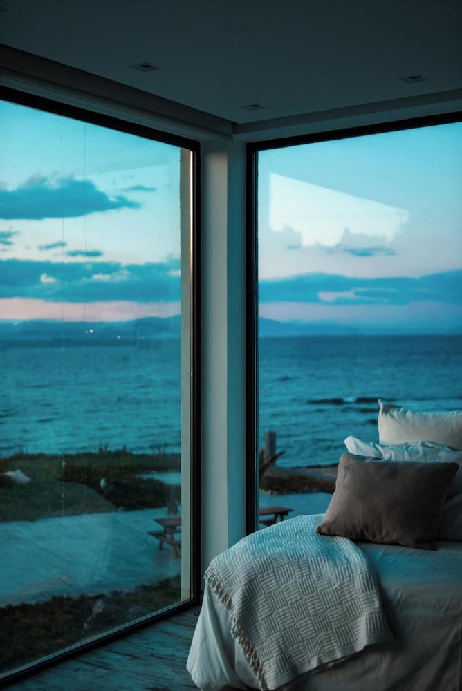 Horizon Luxury Seafront Villa