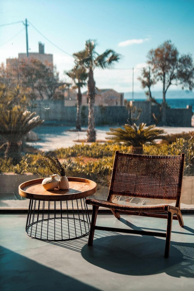 Horizon Luxury Seafront Villa