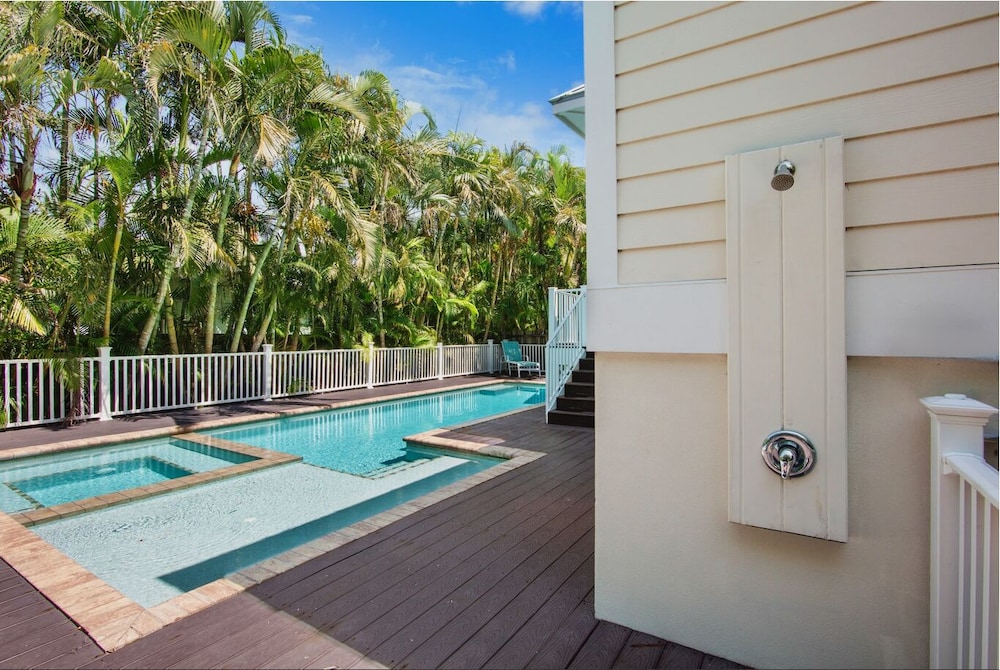 Sunset & Sand 4 Bedroom Townhouse