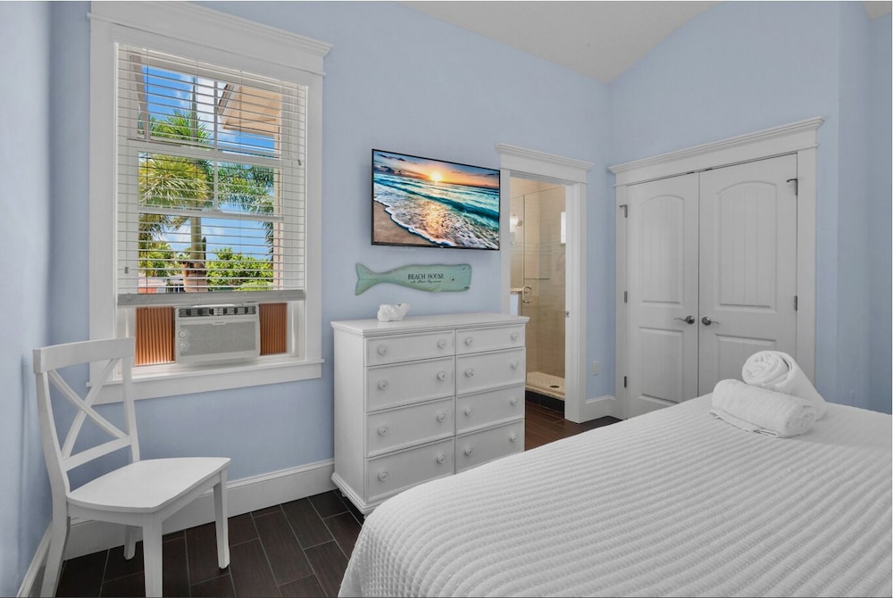Sunset & Sand 4 Bedroom Townhouse