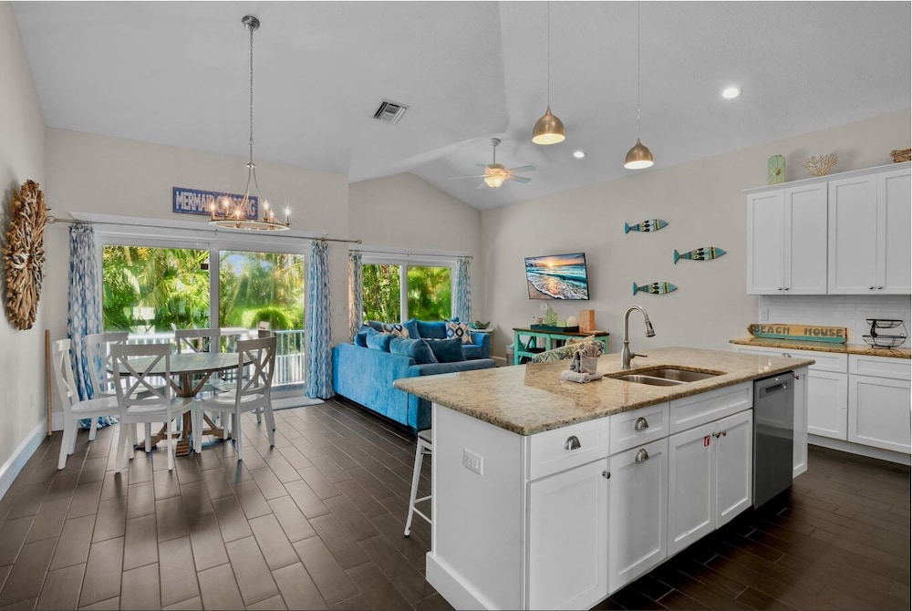 Sunset & Sand 4 Bedroom Townhouse
