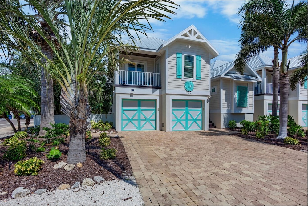 Sunset & Sand 4 Bedroom Townhouse