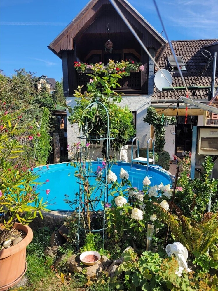Gemutliches Ferienhaus mit Pool in Blankenburg view 3