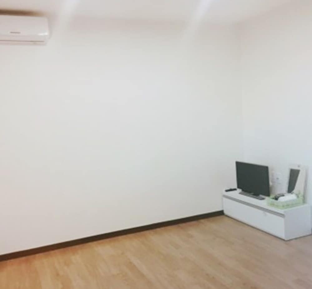 Gangneung The Swimpyo Guest House view 2