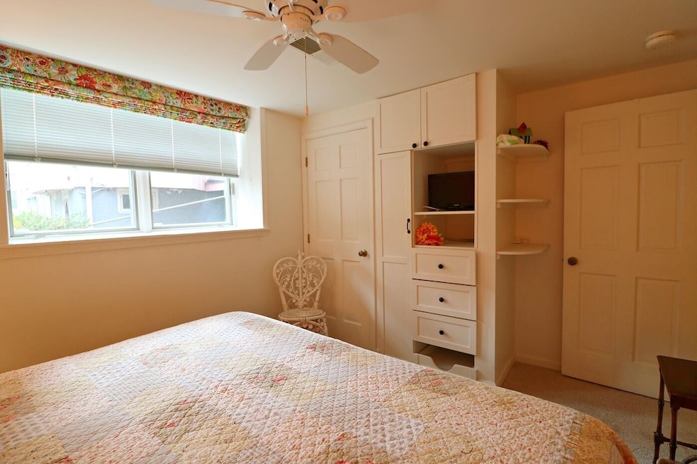 12 Morris 4 2 Bedroom Condo by Redawning view 3
