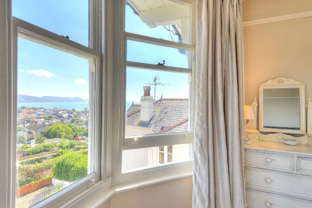 2 Hadleigh Villas