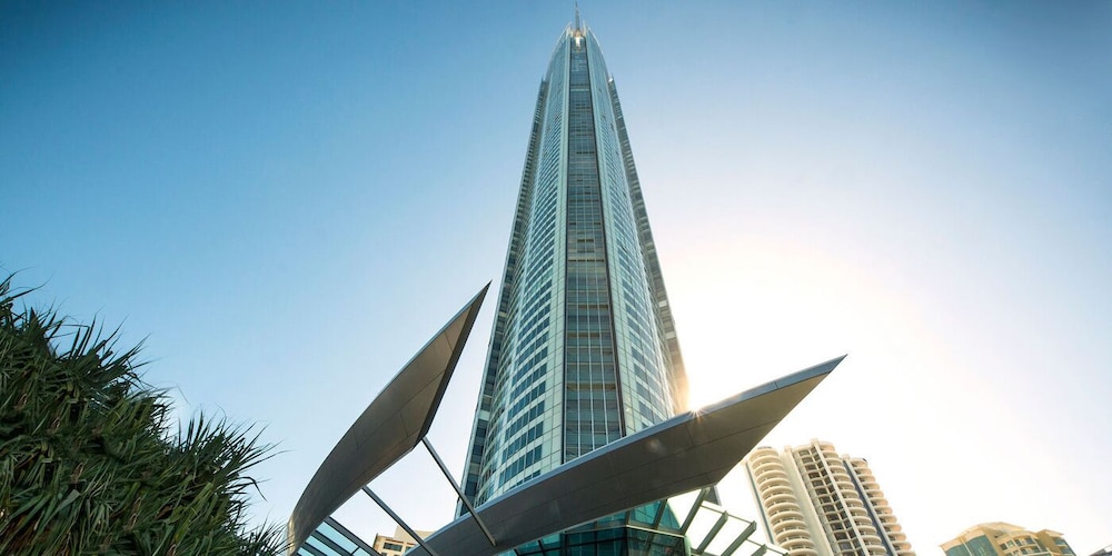 Private Q Tower Apartments - Wow Stay