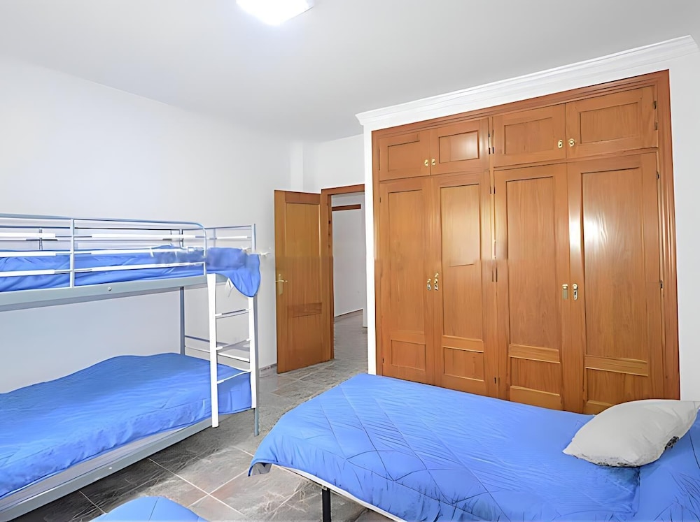 Chalet cerca al pueblo con piscina