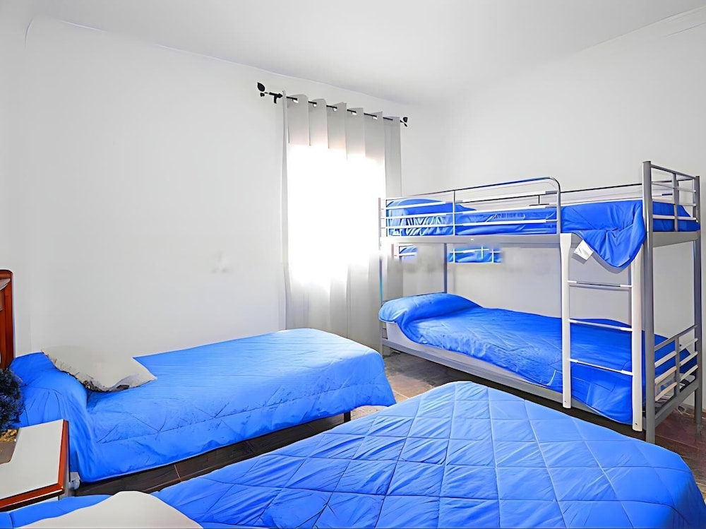 Chalet cerca al pueblo con piscina